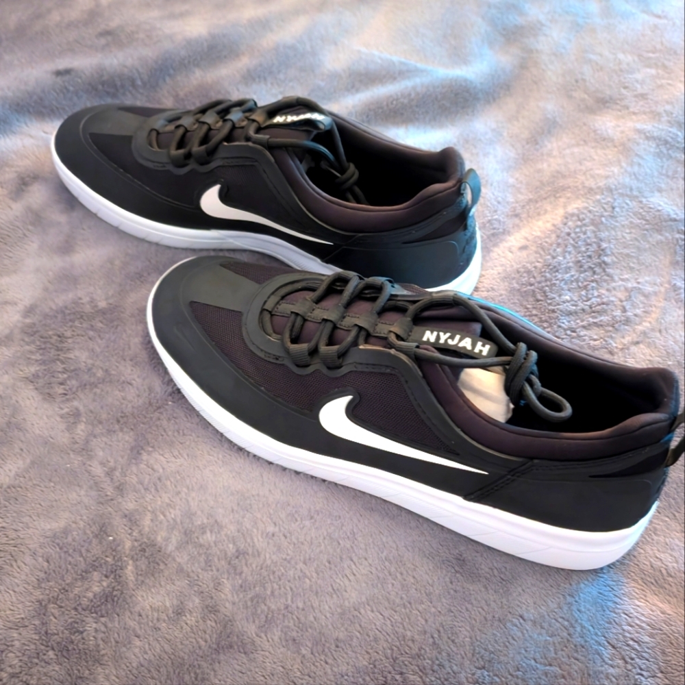 Nike SB Nyjah Free 2 Black/White